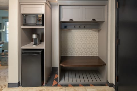 Suite, 1 Bedroom | Room amenity