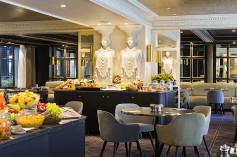 Daily buffet breakfast for a fee