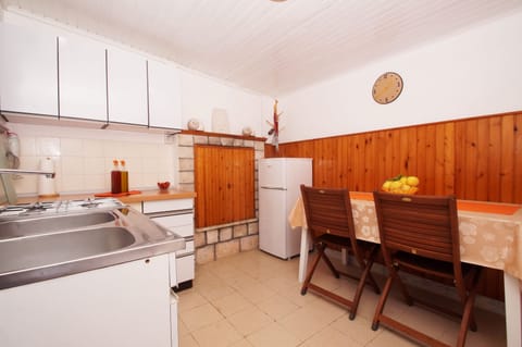 House (Two Bedroom Holiday Home -Terrace and) | Private kitchen | Fridge, stovetop, cookware/dishes/utensils