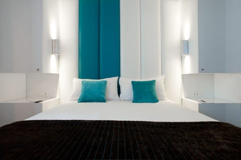 In-room safe, desk, iron/ironing board, free WiFi