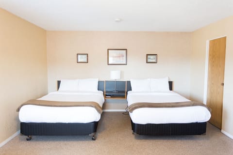 Standard Room, 2 Double Beds, Kitchenette | Desk, free rollaway beds, free WiFi, bed sheets