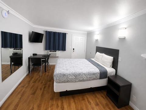 Desk, WiFi (free), bed sheets