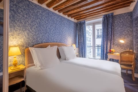 Standard Twin Room | Premium bedding, minibar, in-room safe, desk