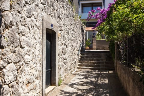 Apartment (One Bedroom Apartment) | Exterior