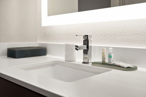 Deluxe Room, 2 Double Beds, Non Smoking | Premium bedding, minibar, desk, laptop workspace