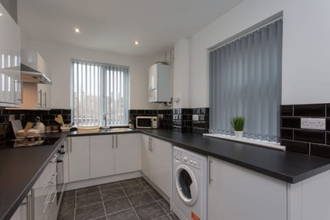 House, Private Bathroom | Shared kitchen