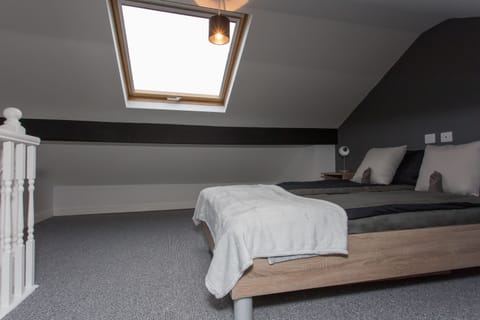 House, Private Bathroom