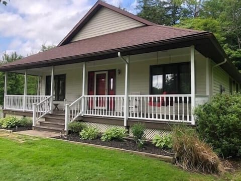 House, 3 Bedrooms | Exterior