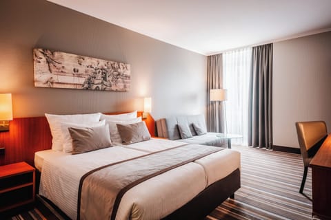 Superior Room | In-room safe, desk, free cribs/infant beds, free WiFi