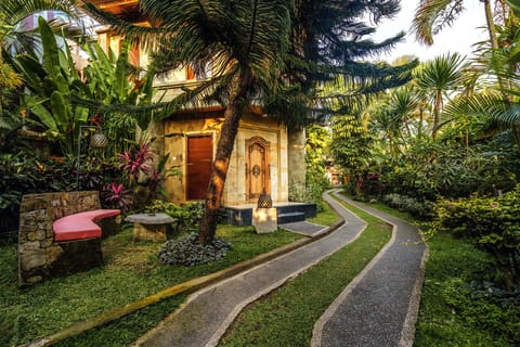 Family Room | Garden view