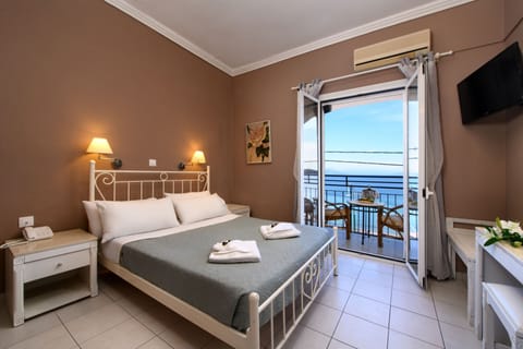 Premier Double or Twin Room, Sea View | Egyptian cotton sheets, premium bedding, pillowtop beds, in-room safe