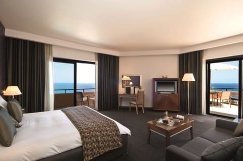Superior Suite, Terrace, Sea View | Premium bedding, minibar, in-room safe, desk