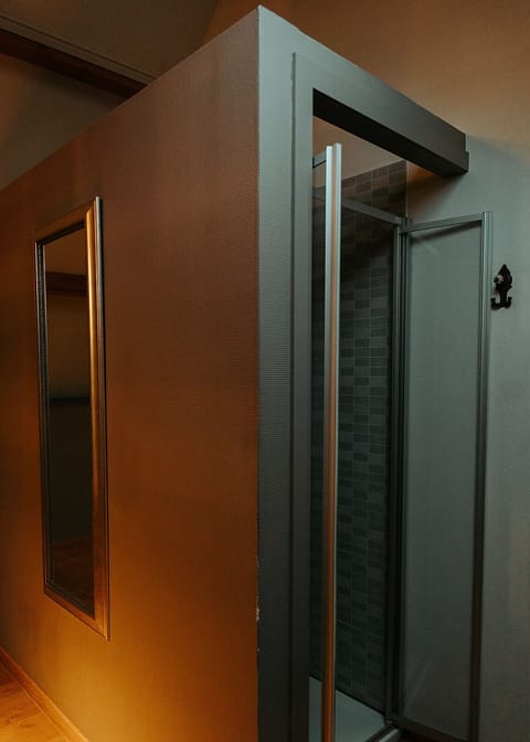 Familiekamer - 1 dubbel 160cm | In-room safe, desk, soundproofing, free WiFi