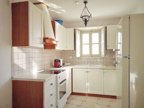 Master Cave Villa with Outdoor Jacuzzi | Private kitchen | Fridge, espresso maker, coffee/tea maker, electric kettle