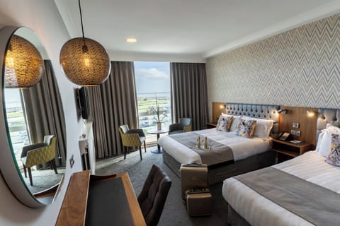 Superior Double or Twin Room, Sea View | In-room safe, individually decorated, individually furnished, desk