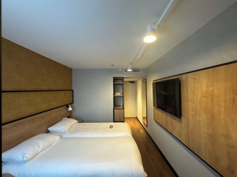 In-room safe, desk, iron/ironing board, free WiFi