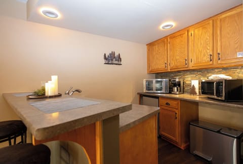 Pillowtop beds, individually decorated, individually furnished