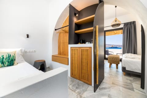 Superior Room, Sea View | Hypo-allergenic bedding, in-room safe, individually decorated