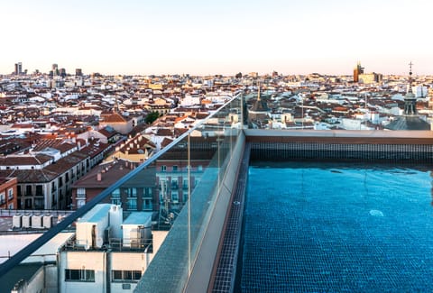 Rooftop pool