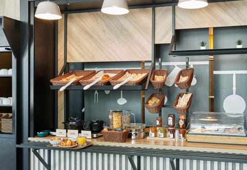 Daily buffet breakfast for a fee