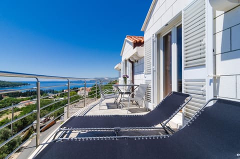 Apartment (Two Bedroom Apartment with Balcony) | Balcony