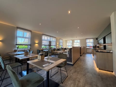 Daily buffet breakfast (EUR 9.9 per person)