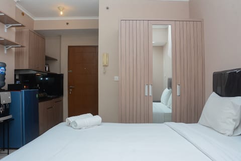 Apartment, Non Smoking, Kitchenette | 1 bedroom, desk, iron/ironing board, free WiFi