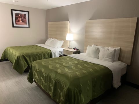 In-room safe, desk, iron/ironing board, free WiFi