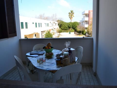 House, 1 Bedroom, Balcony, City View | Outdoor dining