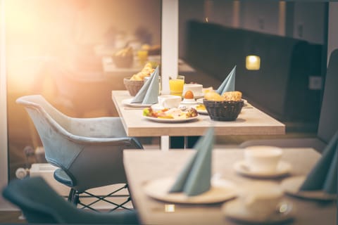 Daily buffet breakfast (EUR 9.90 per person)