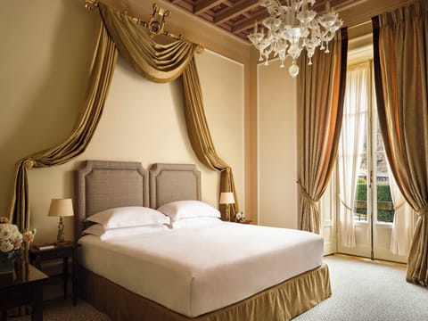 Executive Double Room, Garden View | Hypo-allergenic bedding, down comforters, minibar, in-room safe