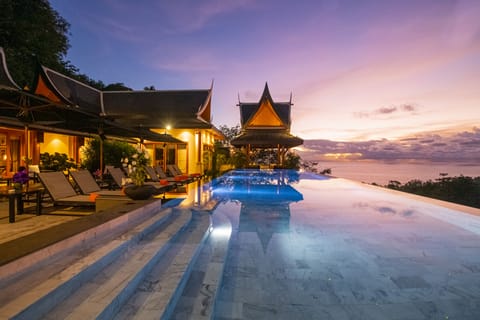 Rooftop pool