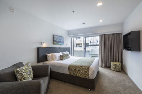 Studio | Desk, iron/ironing board, free WiFi, bed sheets