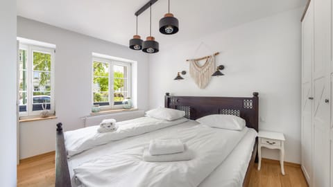 Apartment (1 ul. Parkowa 26) | Iron/ironing board, WiFi (free), bed sheets
