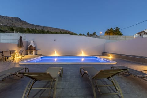 House | Pool | Outdoor pool