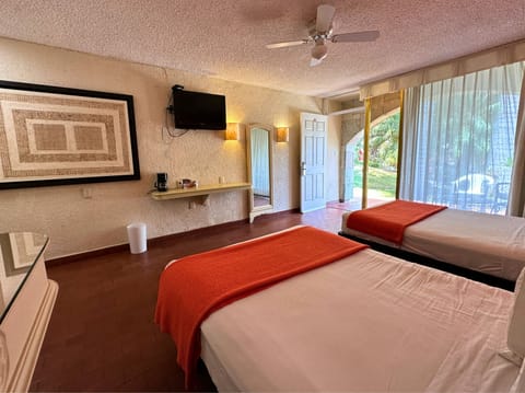 Double Room, Garden View | Free WiFi, bed sheets