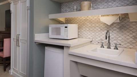 In-room safe, desk, laptop workspace, blackout drapes