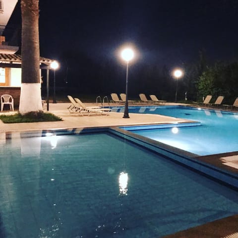 Seasonal outdoor pool