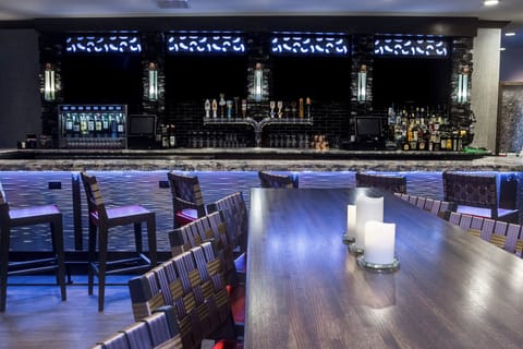 Breakfast, dinner and brunch served