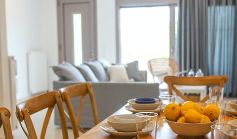 Villa | In-room dining