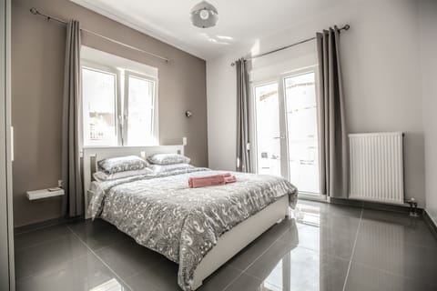 Luxury Apartment | Egyptian cotton sheets, premium bedding, down comforters