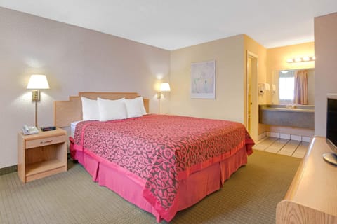 Suite, 1 King Bed, Non Smoking | Desk, iron/ironing board, free WiFi, bed sheets