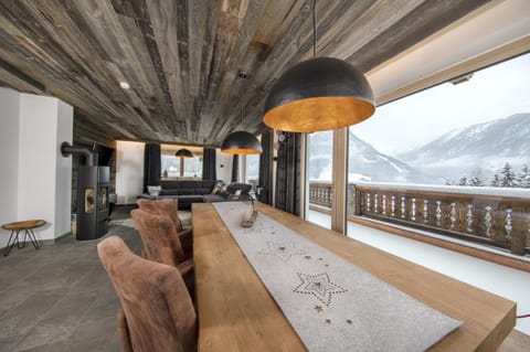 Chalet | Dining