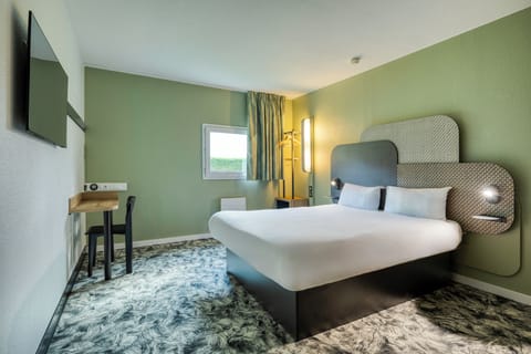 Standard Double Room | Desk, laptop workspace, free WiFi, bed sheets