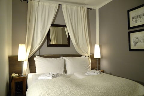 18 bedrooms, premium bedding, in-room safe, individually decorated