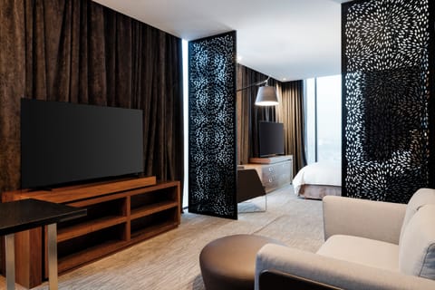 Suite, 1 Bedroom (1 King bed) | Minibar, in-room safe, desk, laptop workspace