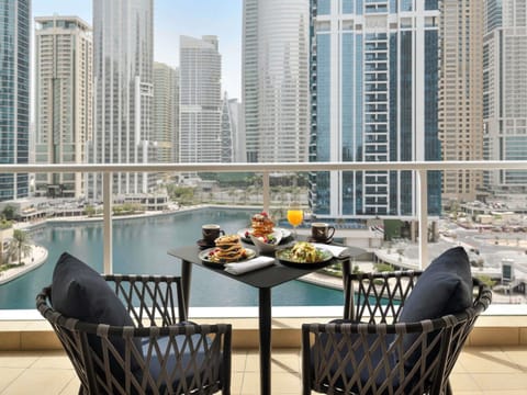 Superior Room, 1 King Bed, Lake View (Free Beach Access) | Egyptian cotton sheets, premium bedding, down comforters, minibar