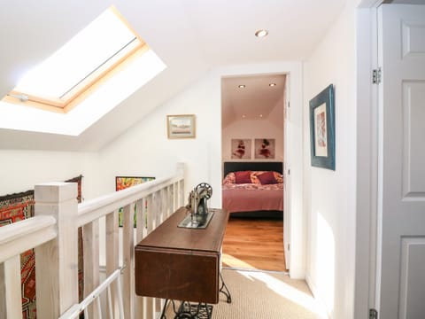 Cottage | 4 bedrooms, individually decorated, individually furnished, free WiFi