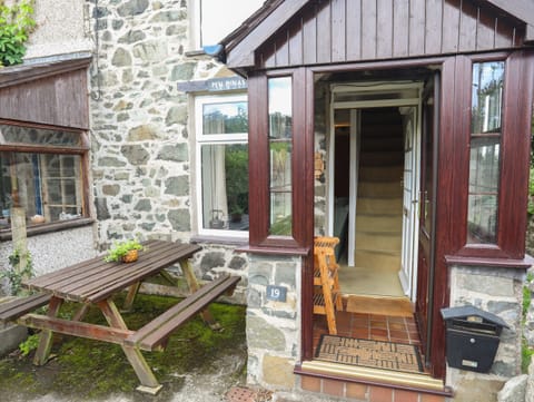 Cottage | Interior