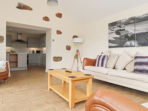 Cottage | Living area